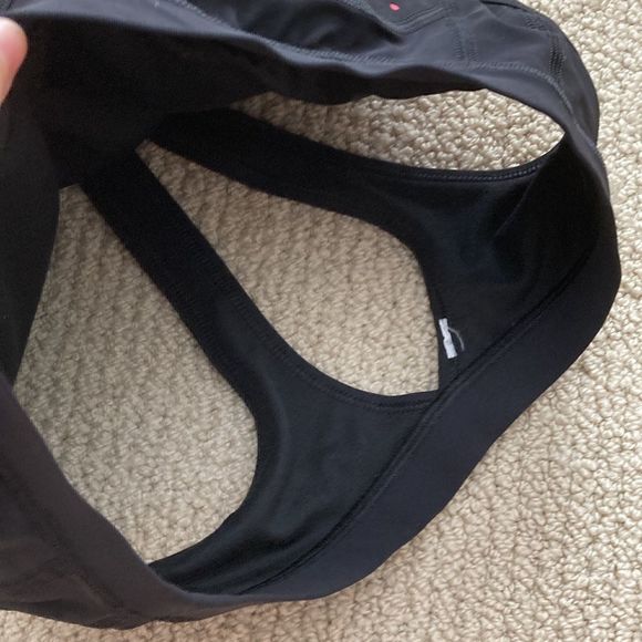 LULULEMON Colour Me Quick High Neck Sports Bra Light Support Size 4 Black EUC - Picture 9 of 9